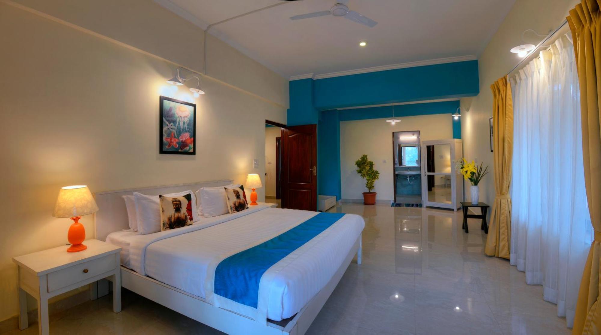 Treehouse Blue & Villa Colva