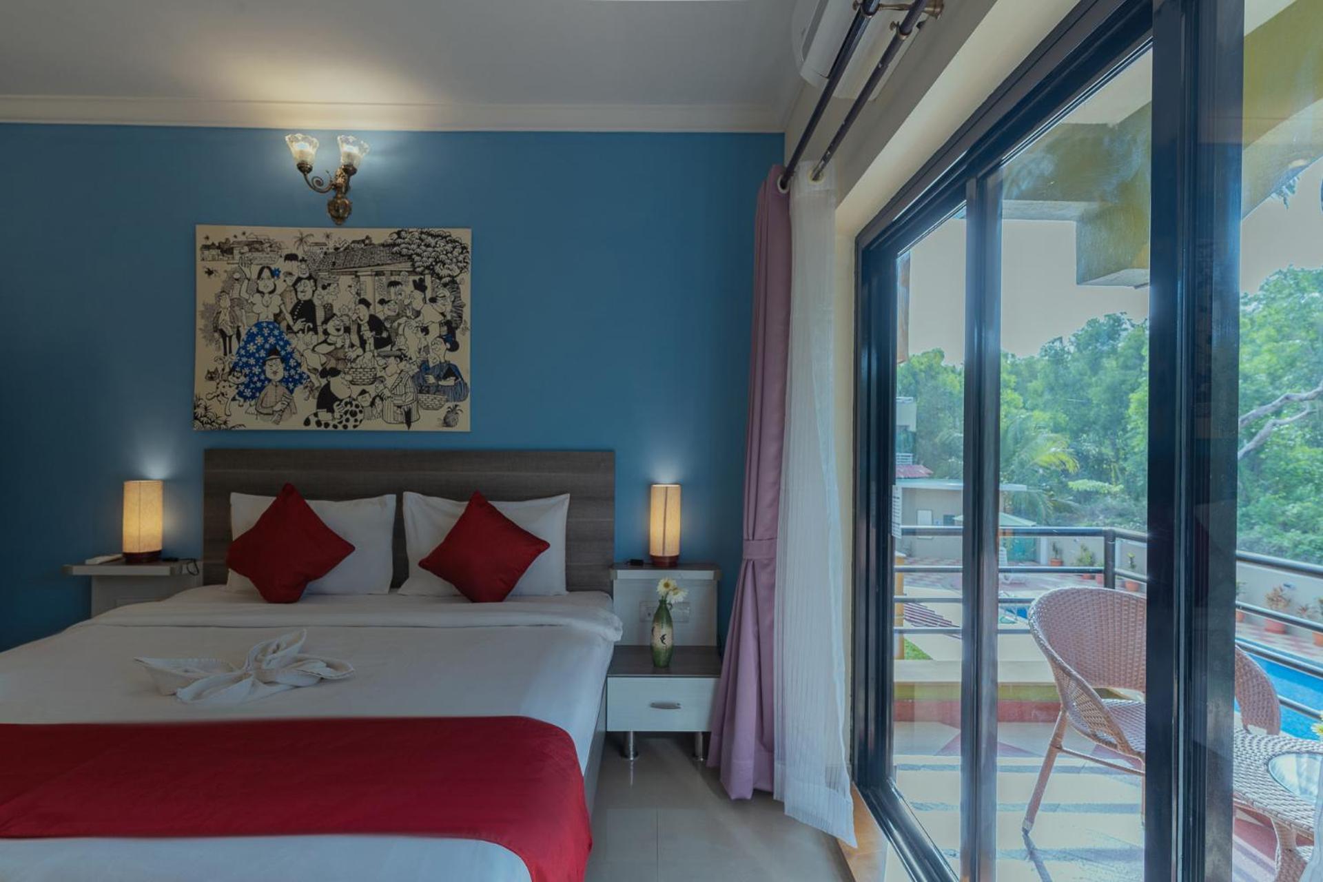 Treehouse Blue & Colva